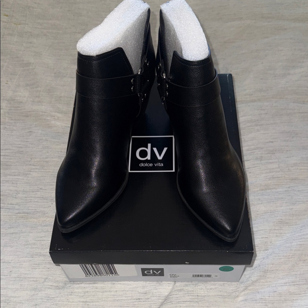 Dolce Vita Sleek Black Booties